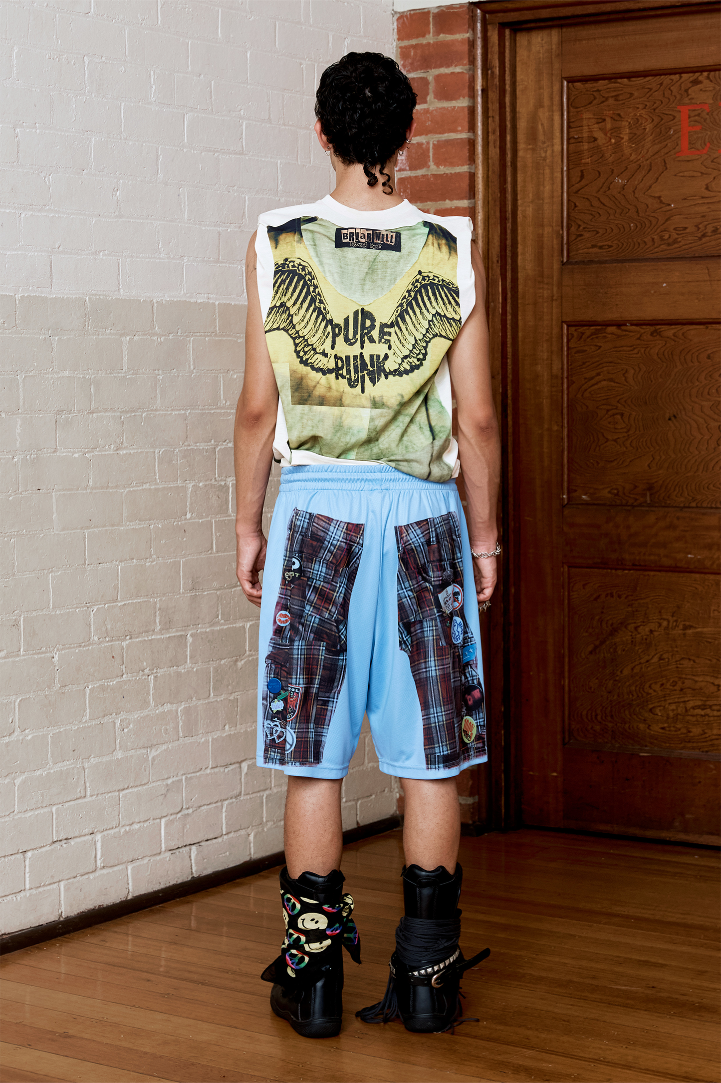 The Badge Shorts – Sky