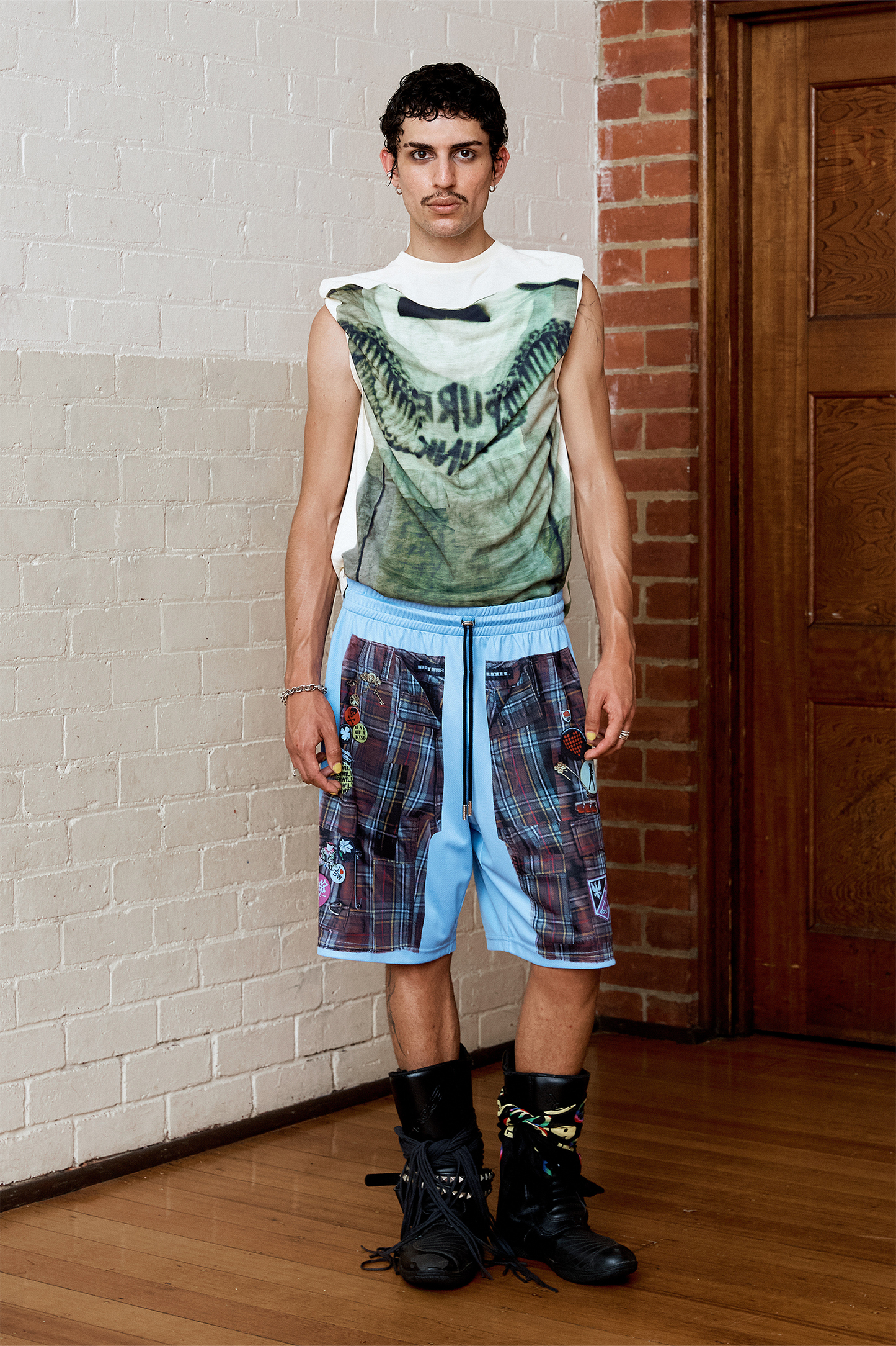 The Badge Shorts – Sky